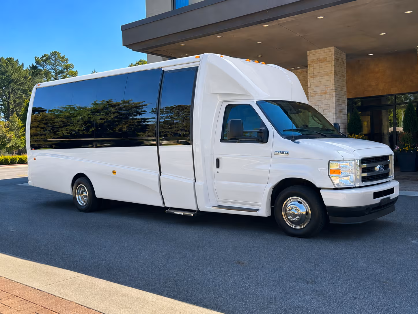 arrange transportation for your next airport transfer 4