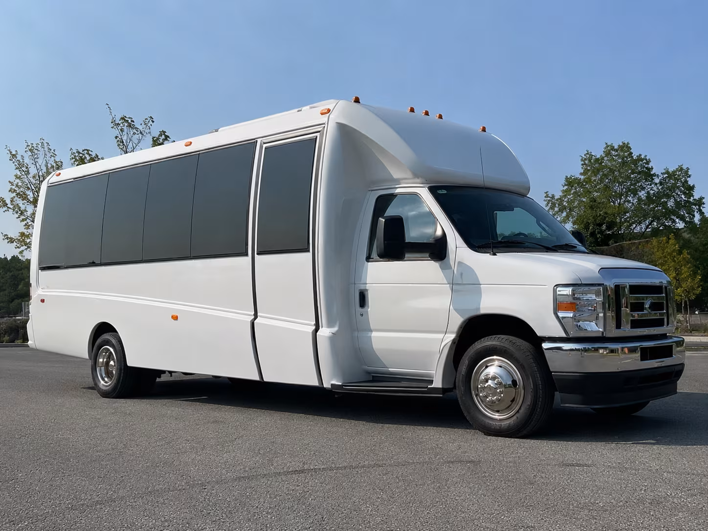birthday party buses for modesto winery and wine country tours