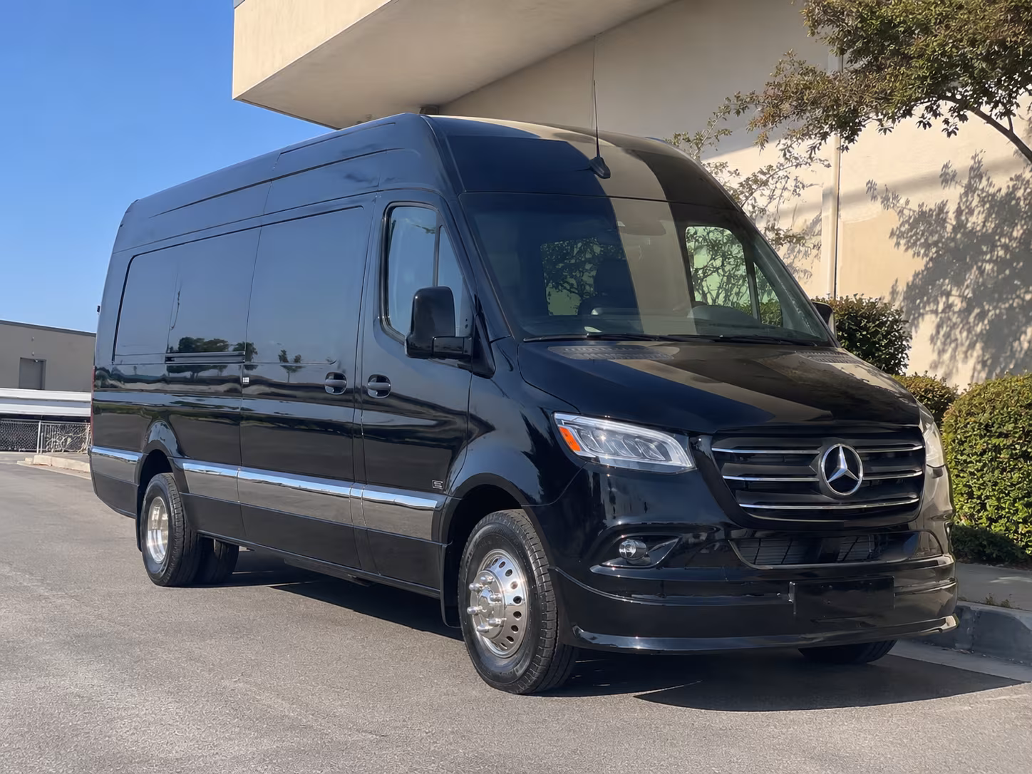 bus rental options for modesto trips