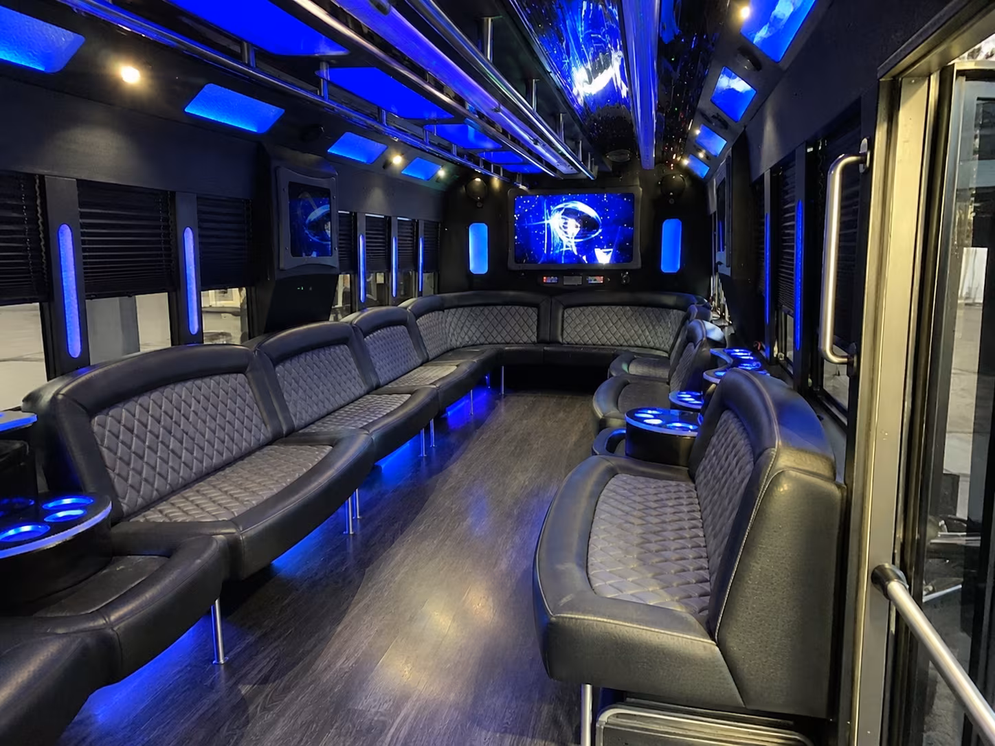 how the number of stops affects total booked hours on a modesto bus rental