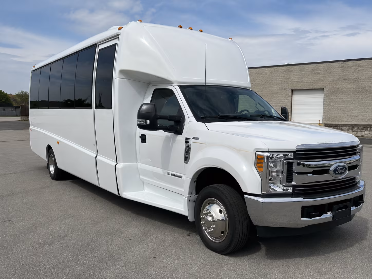 modesto wine tour transportation